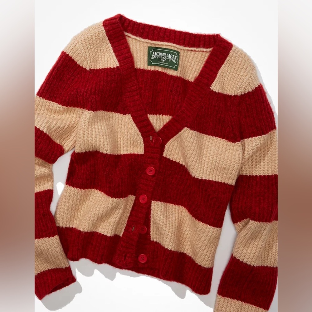 Size XS, American Eagle red and beige sweater